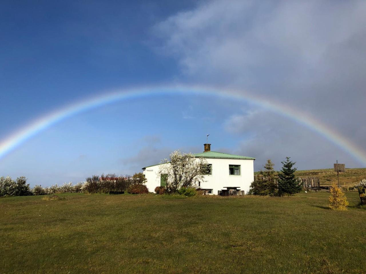 Bessastathir Guesthouse クヴァンムスタンギ エクステリア 写真